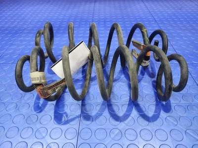 Juego de dos muelles helicoidales de suspensión trasera Chrysler 200 2015-2017 OEM 5168722AA Foto 1 de 4