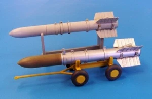PLUS MODEL KIT IN RESINA "US Missile Tiny Tim Lunga " 1/48 ART AL4030 - Foto 1 di 1