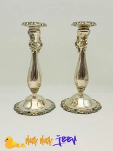Coppia di candelabri conici 2 piatti argento barocco di Wallace - Foto 1 di 11