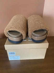 ROAM FUZZY PLATFORM COGNAC SLIDES- Women’s Sz. 9 - Picture 1 of 4