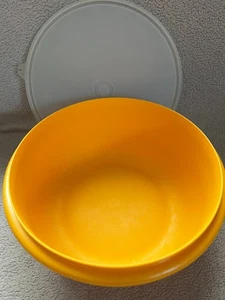 Vintage Tupperware #272-4 Orange 9.5" Mixing Bowl & 230-20 Lid - Picture 1 of 4