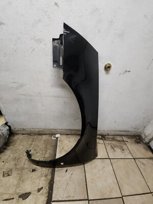 Guardabarros izquierdo Cadillac DTS 2006 2007 2008 2009 2010 2011 NEGRO Foto 1 de 4