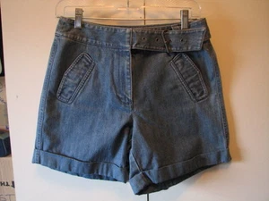 Talbots cuffed denim shorts Size 4 Cute slant and slit pockets 28" waist EUC  - Picture 1 of 4