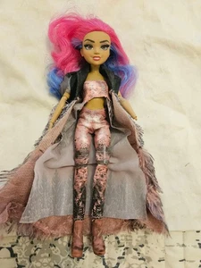 Disney Descendants Serie 3 Audrey Queen of the Mean Modepuppe (fehlende Hand - Bild 1 von 5