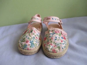 CIENTA TODDLERS SHOES SZE 4 AUS 20 EU FLORAL STUD FASTENING MADE SPAIN - Picture 1 of 7