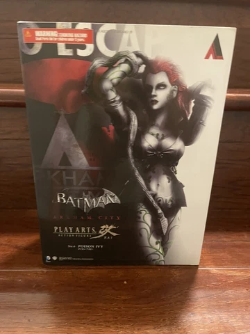 Play Arts Kai Poison Ivy Batman Arkham City Action Figure No. 6 NEW Cover