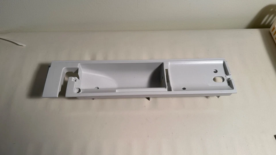 Inserção de carcaça ~Pfaff 7000 Series ~OEM - Imagem 1 de 1