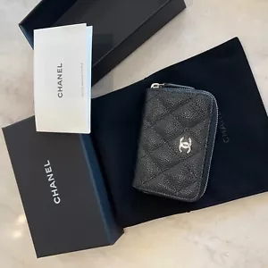 Chanel Classic Münzbörse mit Reißverschluss genarbtes Kalbsfell & silber schwarz - Bild 1 von 14