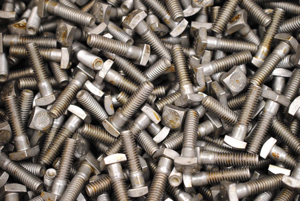 LEXAR INDUSTRIAL (200) Square Head 5/16-18 x 1-1/4 Bolts Unplated A307 1/2" Sq