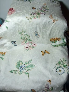 LENOX BUTTERFLY MEADOW Classic Satiny FLORAL 52" x 52" Tablecloth - Picture 1 of 1