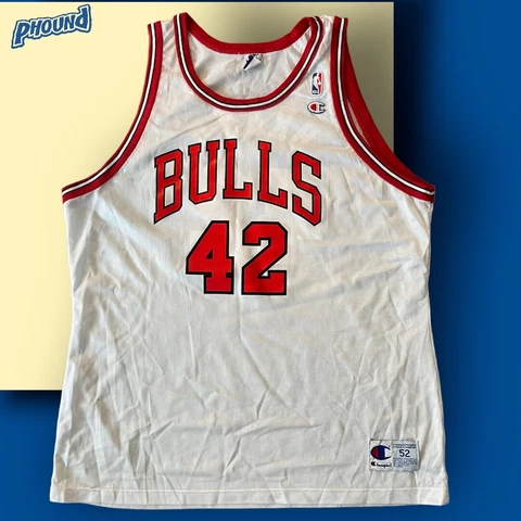 Vintage Chicago Bulls Elton Brand Champion Jersey Size 52 White EUC NBA RARE Cover