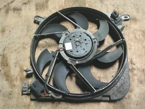 ASTRA MK4 GSI METAL COOLANT RADIATOR FAN & SURROUND - Picture 1 of 3