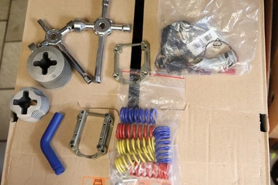 HPI 1:10 RS4 Nitro Ersatzteile Kühlkörper Federn etc  - Bild 1 von 3