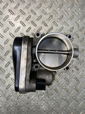 06 07 08 Válvula de carrocería del acelerador OEM 13547516946 BMW 525i 530i E60 N52 Foto 1 de 4