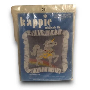 Kappie Einhorn Kissen Huhn Kratz Fensterscheibe Spitze Kreuzstich C1611 Vintage - Bild 1 von 3