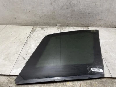 Land Rover LR2 SE 2008 cuarto de cristal trasero izquierdo lado del conductor OEM+ Foto 1 de 4