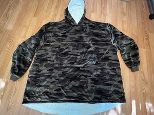 "The Comfy" Original Hoodie tragbare Sherpa Decke (One Size, Camo Farbe) sehr guter Zustand - Bild 1 von 9