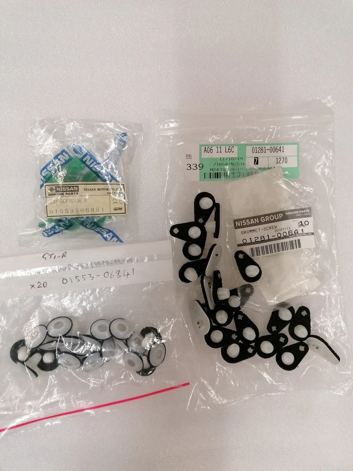 OEM Sunny Pulsar GTI-R saia lateral superior/inferior ilhós soleira x40+20 clipes de saia - Imagem 1 de 1