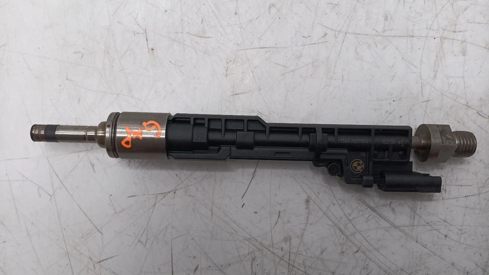 Fuel Injection Parts Fuel Injector N26 Engine Sulev Fits 14-15 BMW 428i 1393481 - Imagem 1 de 4