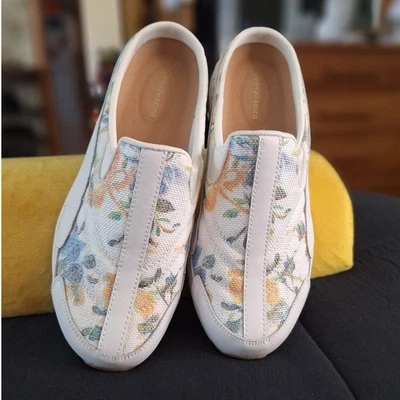 全新无标签 Easy Spirit 旅行时懒人运动鞋女式 10 宽宽运动休闲 — 第 1/4 张图片