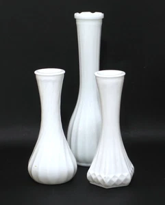 Vintage Milk Glass Bud Vases White Set 3 - Picture 1 of 6
