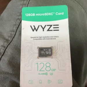 Carte microSDXC WYZE 128 Go classe 10 NEUVE - WYZEMSD128C10 - Photo 1 sur 2