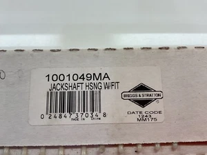 Briggs and Stratton 1001049MA JACKSHAFT HSNG W/FITT OEM sealed box - Picture 1 of 2