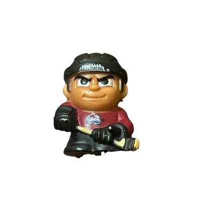 Minifigura Teenymates Colorado Avalanche NHL Hockey 1 pulgada Deportes Foto 1 de 3