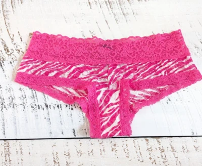 Panty descarado vintage Victoria’s Secret The Lacie talla XS fucsia y cebra blanca Foto 1 de 4