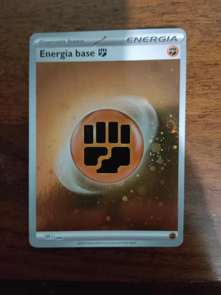 Carte Pokémon - Energia Base Lotta SVE 006 Holo Ita Scarlatto E Violetto  - Immagine 1 di 4