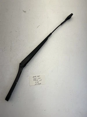 Braço limpador de para-brisa esquerdo Volkswagen Golf 2010-2014 fabricante de equipamento original. - Imagem 1 de 4