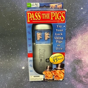 Pass the Pigs COMPLETE Winning Moves 2009 Classic Family Pig Sty Dice Cup - Picture 1 of 11