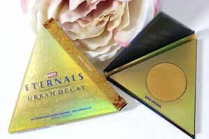 LIMITED EDITION Urban Decay Marvel Eternals Afterglow Highlighter VERY RARE New! - Picture 1 of 7