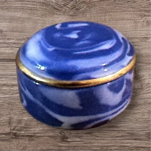 Sutherland Fine Bone China Blue Pill box trinket Box - Bild 1 von 6