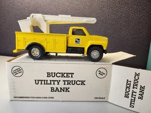 ERTL 1/34 Scale REC Bucket Utility Truck Bank Diecast - Picture 1 of 5