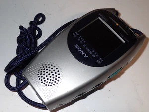 Sony Watchman FDL-220R 2.2" Portable Color LCD Television Combo FM/AM Radio 1997 - Picture 1 of 3