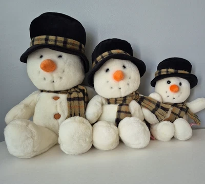 Russ Berrie De Colección Set 3 Variedad Tamaño Peluche Suave Copo de Nieve Muñeco de Nieve Familia Foto 1 de 4