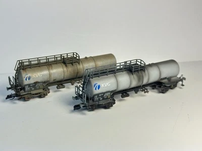 2 Stück 4-Achs. Kesselwagen „KVG“ Tillig TT 15420 patiniert  OVP - Bild 1 von 4