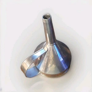 Embudo de comedia mágica truco de agua 6" - Imagen 1 de 3