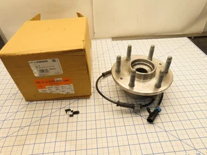 GM 84856655 Front Wheel Hub Bearing Assembly Box is Trashed General Motors - Picture 1 of 6