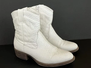 Coconuts Women's Derringer White Western Cowboy Boots Size 7 M Zip Up - Picture 1 of 7