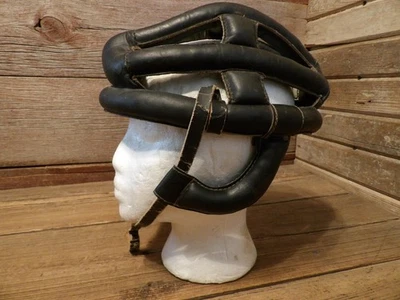 Винтажный KUCHARIK США черный кожаный велосипед велосипед велосипедный шлем Gardena, Калифорния. - Изображение 1 из 4