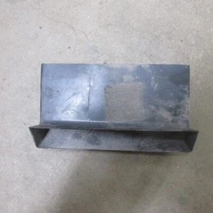 68 69 OLDSMOBILE CUTLASS ORIGINAL GM CENTER DASH AIR VENT TRANSITION DUCT FOR AC - Picture 1 of 3