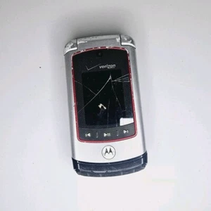 Motorola Adventure V750 - Silver and Black ( Verizon ) Rare Cellular Flip Phone - Picture 1 of 11