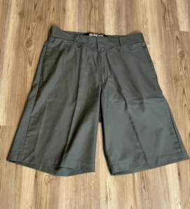 JACQUEMUS LE GADJO Men's Shorts Size 50 / US 40 100% Wool Olive Green Color - Picture 1 of 17