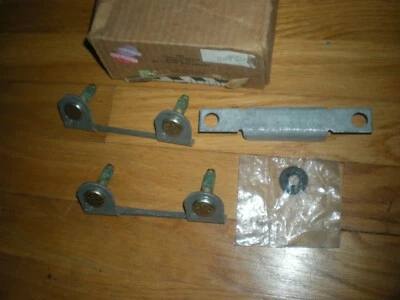 NOS 1988 1989 Lincoln Continental suporte isolador de para-choque dianteiro destro E8oy-17C887-A - Imagem 1 de 2