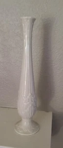 Lenox Bone China Florentine Collection Pattern Ivory Woodland Acanthus Bud Vase - Picture 1 of 4