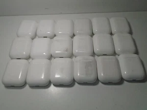 Job Lot of 18 faulty Apple Airpods 2nd generation sets for spares or repair - Zdjęcie 1 z 3