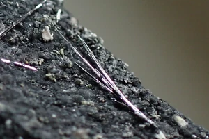 SELENIUM * CRYSTALS ON MATRIX * VERY RARE !!! Ronneburg, GERMANY - Picture 1 of 22