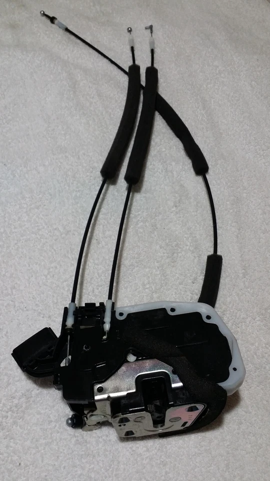 GARANTIA VITALÍCIA 2009 - 2014 Genuíno Nissan Cube Atuador de Fechadura de Porta FRENTE DIREITA - Imagem 1 de 4